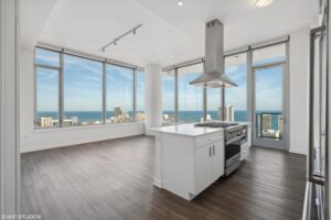 Luxury 4 bedroom penthouses in Chicago gold coast